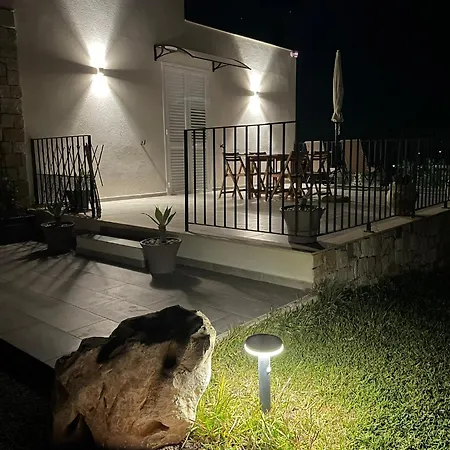Apartment Triona Con Piscina