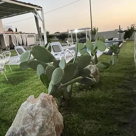 Triona Con Piscina * Marzamemi