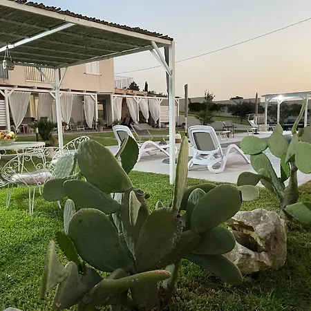 Triona Noto Con Piscina Apartamento