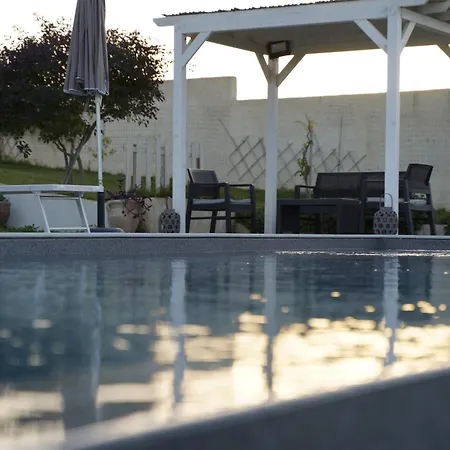 Triona Noto Con Piscina Apartment *