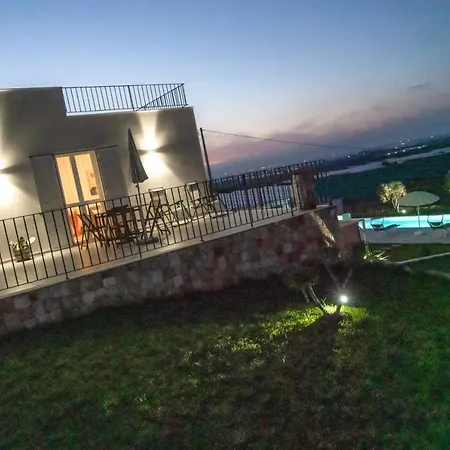 Apartment Triona Con Piscina *